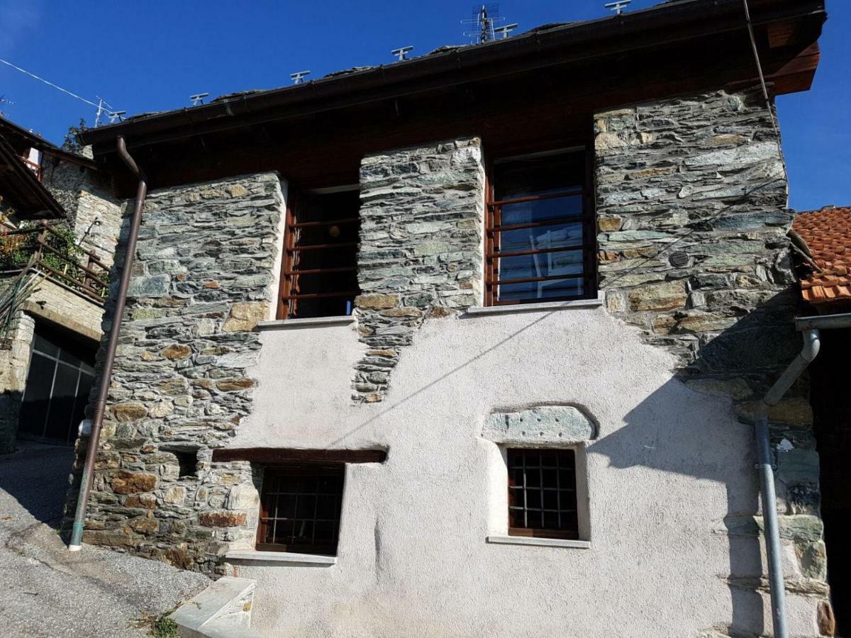 Appartamento Rosa Alpina Tra Il Casino E Le Terme Di Saint Vincent Buitenkant foto