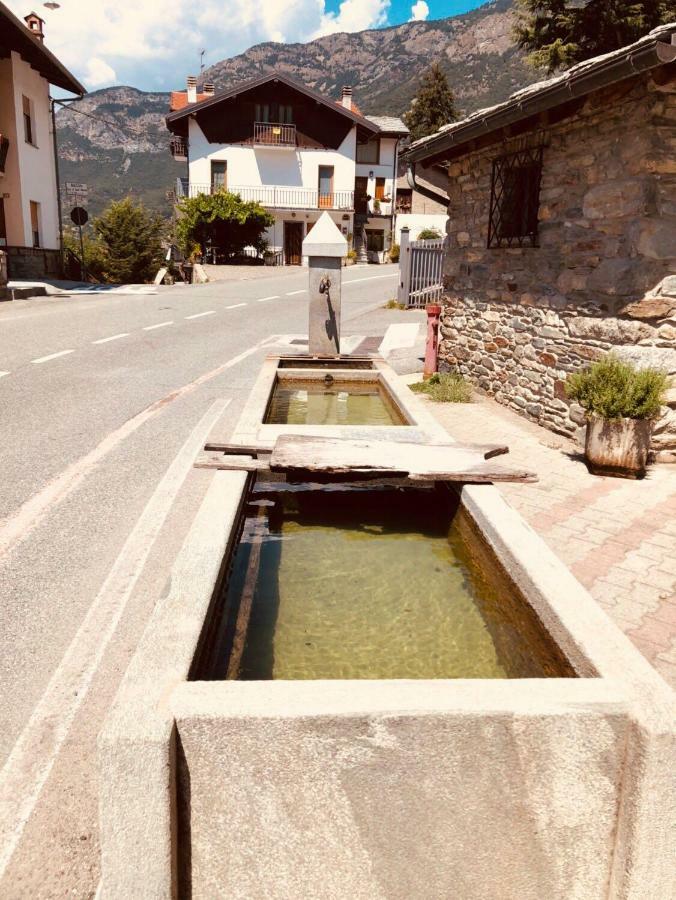 Appartamento Rosa Alpina Tra Il Casino E Le Terme Di Saint Vincent Buitenkant foto